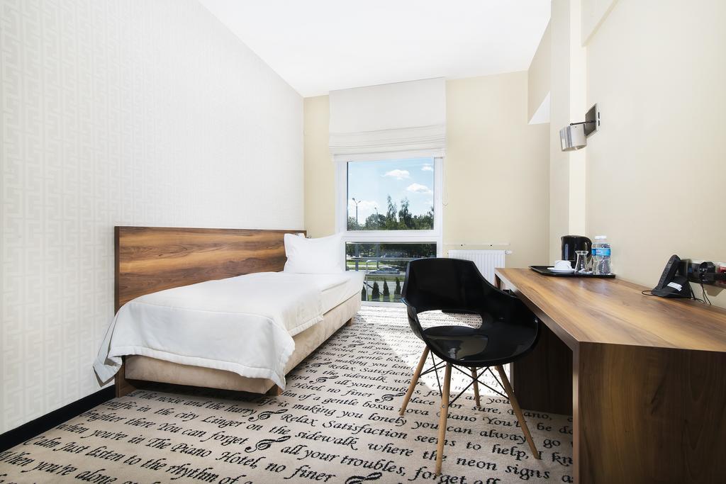 Hotel Piano 루블린 외부 사진